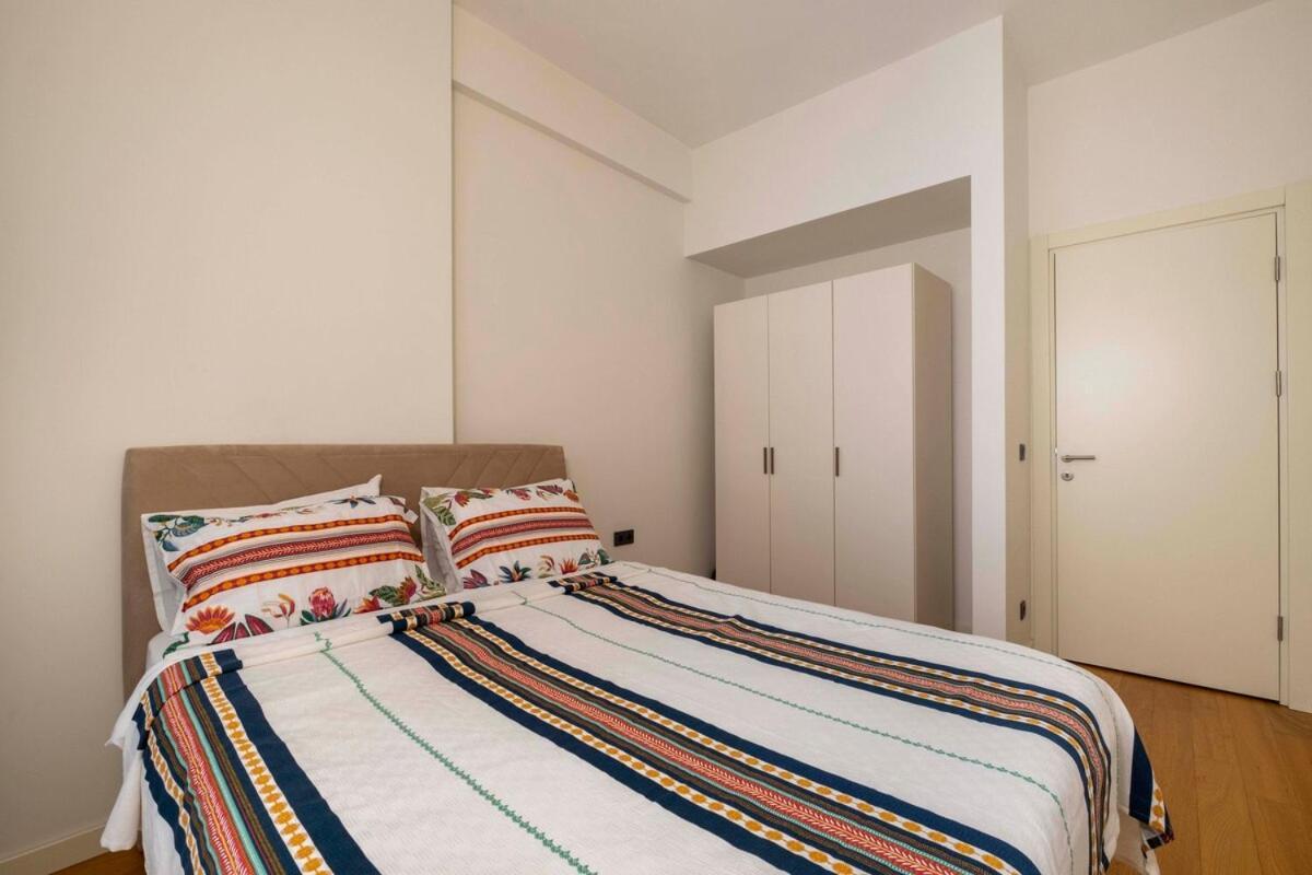 Daire G Tower Modern Near Shopping Center İstanbul
